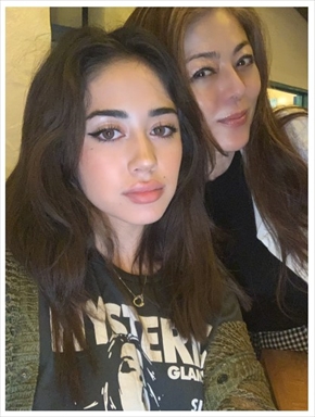 武田久美子と娘・ソフィアの親子ショット