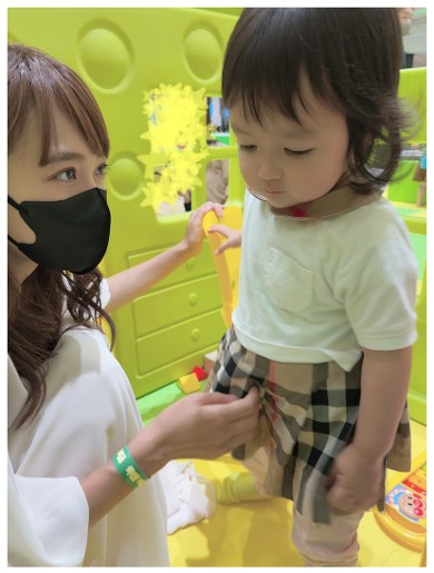 長女と遊ぶ川崎希