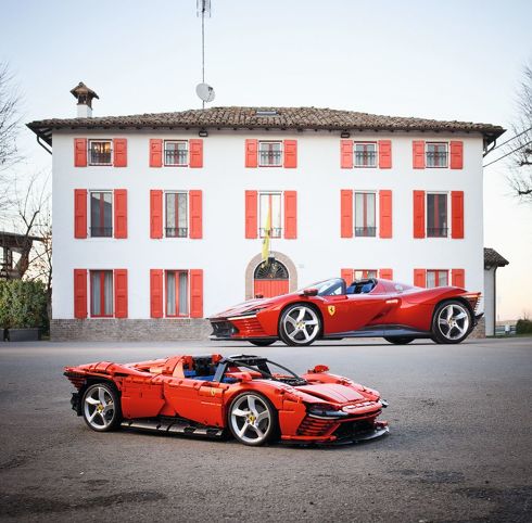 レゴ テクニック フェラーリ デイトナ SP3