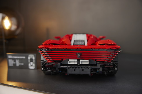 レゴ テクニック フェラーリ デイトナ SP3