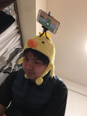 オムツ換えで子どもがじっとしてくれる装置