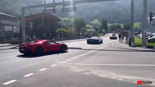 フェラーリ F40 事故 スイス パレード 75周年