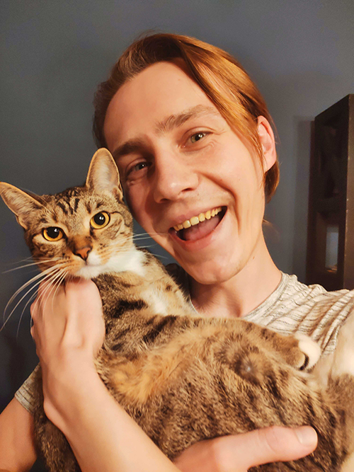 笑顔のアルトゥルさんとトミさん