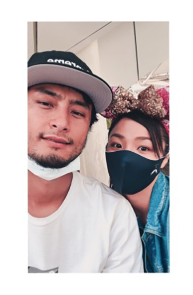 おなかを公開するダルビッシュ聖子
