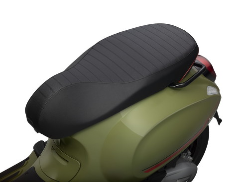 ベスパ スプリント 新色