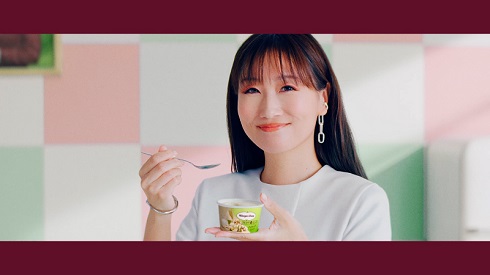 ハーゲンダッツのWebCMに出演した大塚愛