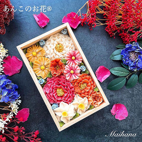 あんこフラワーの写真・コスモス、水仙、牡丹、八重桜、リンドウ