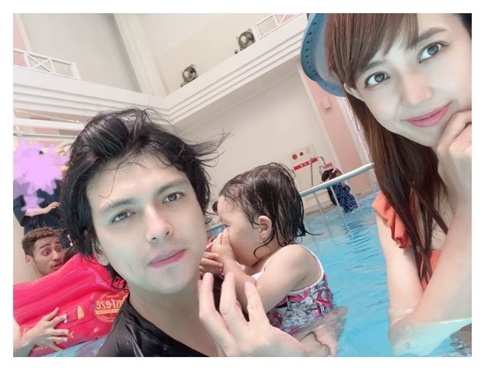 アレクサンダーと川崎希