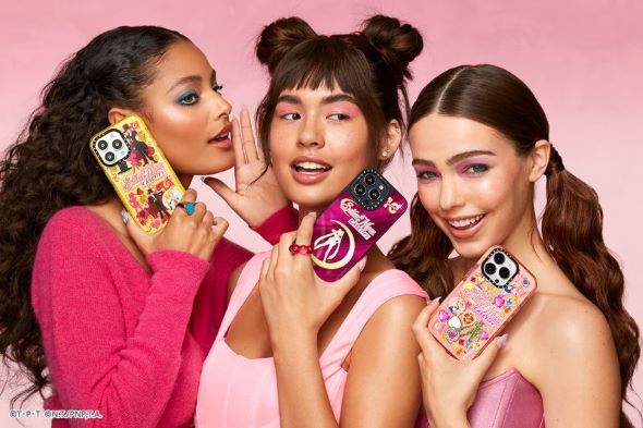 セーラームーンのコラボスマホケース