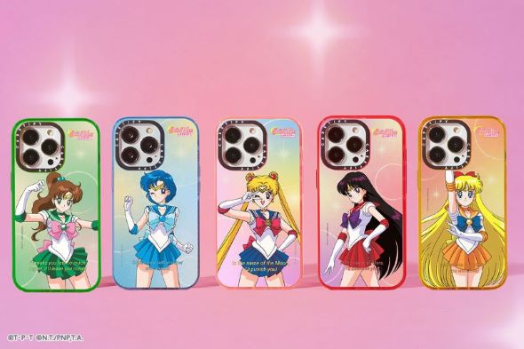 セーラームーンのスマホケース