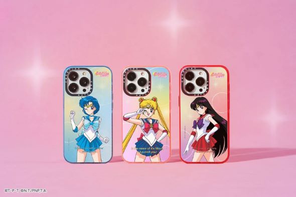 セーラームーンのコラボスマホケース
