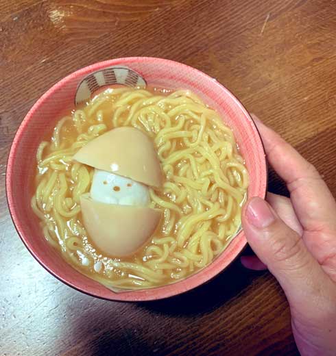 すみっコぐらしのラーメンがかわいい！　紀文のかまぼこを使ったアイデアに「天才」「子どもが喜びそう」
