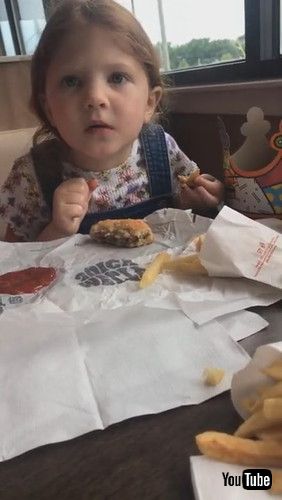 「Kid Claims to Not Like Burger King; Mom's Fib Reveals Otherwise || ViralHog」