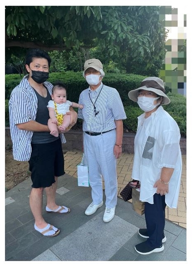 小泉貴之と両親