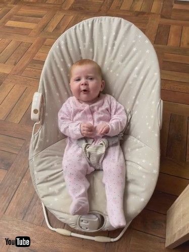 「3-Month-Old Says "Hello" || ViralHog」