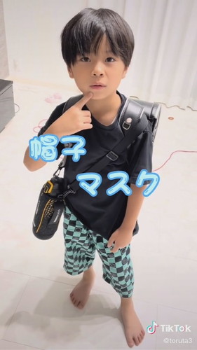 パジャマで学校