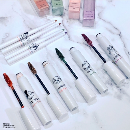 マスカラとジェルアイライナーの画像