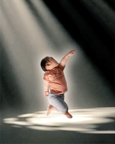 子どもの寝相を加工した写真