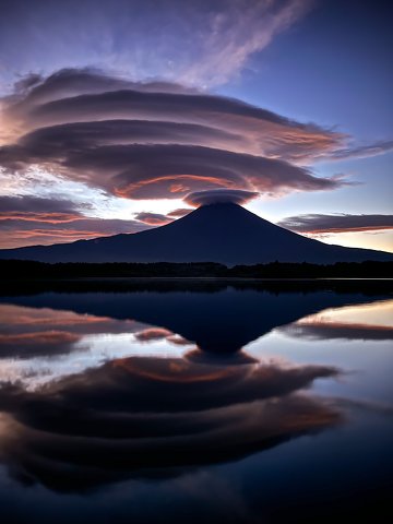 「いや。。凄すぎて言葉にならない…」富士山の写真が話題に