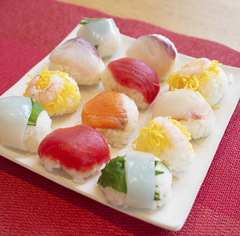 米国から見た”ジャパニーズ・スシ”っぽさがすごい同人誌　「スシ・インザホーム・エブリデイ」が楽しそう