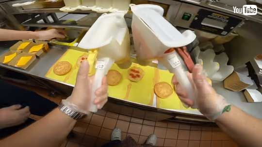 マクドナルド 店員 視点 動画 YouTube マック お昼時 ランチ ラッシュ