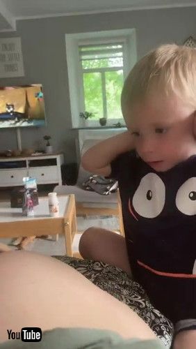 「Novel Use of A Navel || ViralHog」