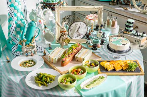 ヒルトン東京 夏 ランチ スイーツ ビュッフェ アリスのペパーミント気分なお茶会 不思議の国のアリス
