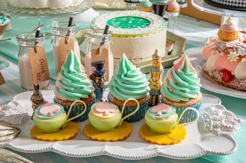 ヒルトン東京 夏 ランチ スイーツ ビュッフェ アリスのペパーミント気分なお茶会 不思議の国のアリス