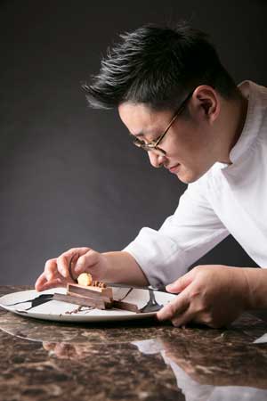 ヒルトン東京 夏 ランチ スイーツ ビュッフェ アリスのペパーミント気分なお茶会 不思議の国のアリス