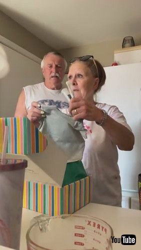 「Pregnancy Reveal to Parents || ViralHog」