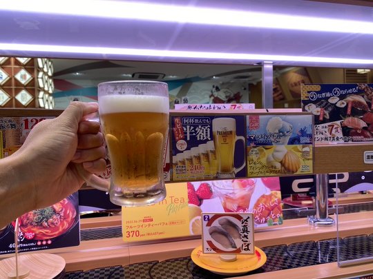 スシロー「何杯飲んでも『生ビールジョッキ』半額」キャンペーン