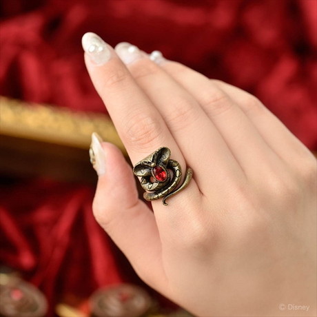 Q-pot.×アラジンジャファー／スネークリング