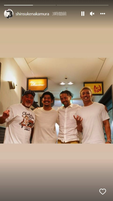 プロレスラーオカダカズチカ、中邑真輔、武藤敬司、俳優坂口憲二