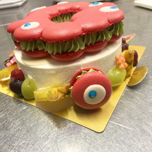 ミャクミャク様マカロン