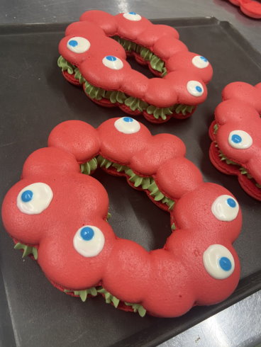 ミャクミャク様マカロン