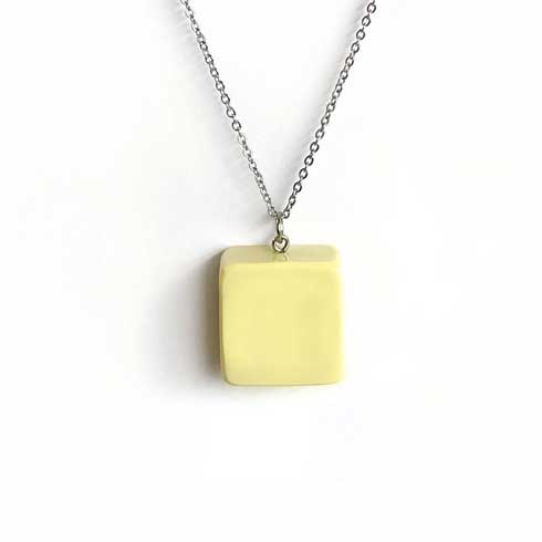 あんトースト Tシャツ バター ネックレス 組み合わせ コーデ