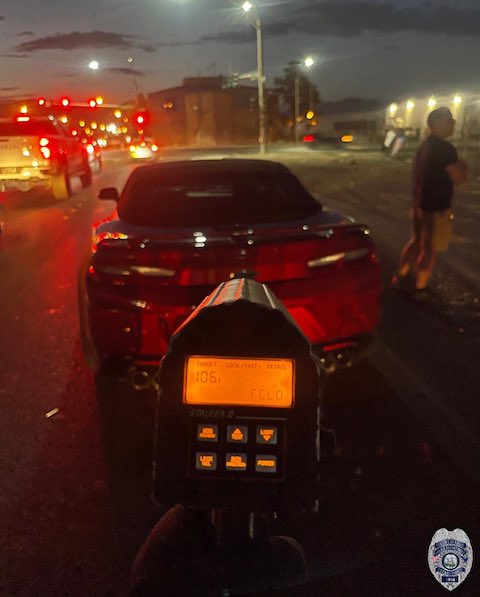 アメリカ ラスベガス 警察 スピード超過 2分 逮捕