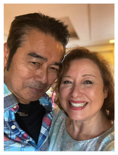 キャシー中島と勝野洋のラブラブショット