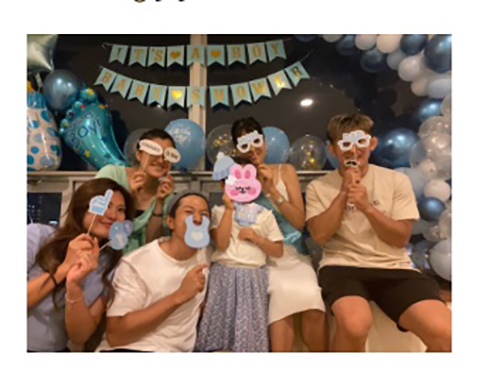 事実婚相手・絵莉のベビーシャワーをお祝いする才賀紀左衛門たち