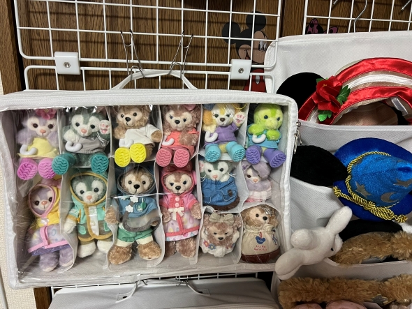 ぬいぐるみをそのまま立てて、お座りして、ジャストフィットで収納した画像