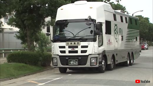 馬運車 ドライバー お願い 呼びかけ 並走しないで 追い越し 高速道路