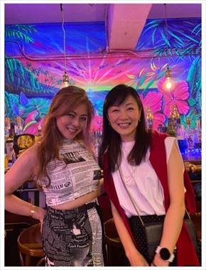 武田久美子と岩井小百合の同期ショット