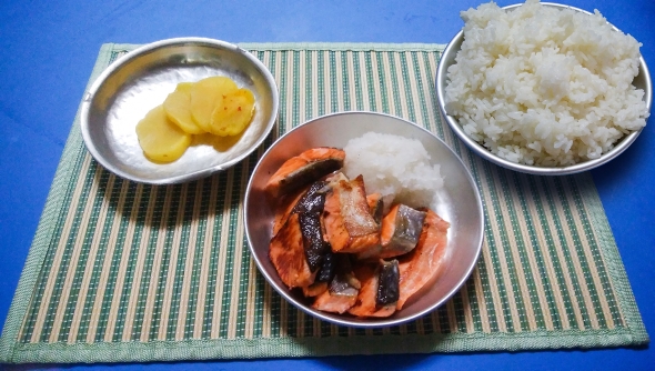 夕食を再現したメニューの画像