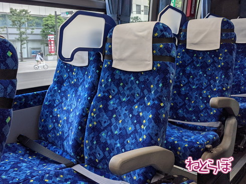 高速バスのシートベルト