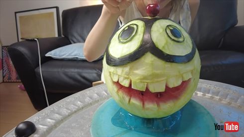 新山千春の手作りスイカアート