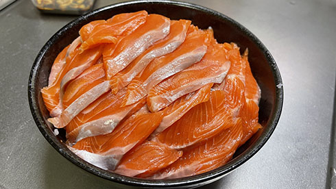 サーモン丼の写真