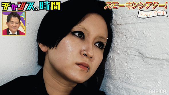 「ラランド」サーヤが眉なし・顔面ピアスのハードな見た目に