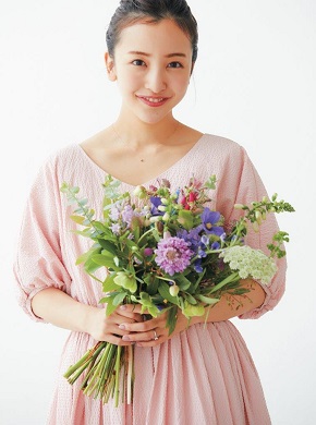 『後期のひよこクラブ』8月12日発売号の板野友美