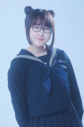 本田望結演じるチャコ（秋山朔子）