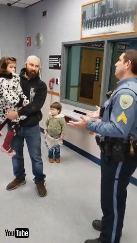 「Police Play Along With Family To Reunite Kid With Her Lost Blanket - 1283439」